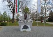 Rongyos Gárda-emlékmű Ásotthalom