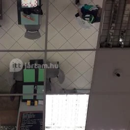 Roni Hami Budapest - Belső