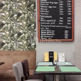 Roni Hami Budapest - Belső