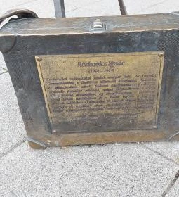 Roskovics Ignác szobra