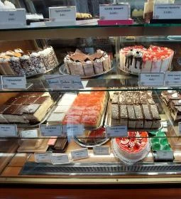 Rozmaring Cukrászda & Kávézó