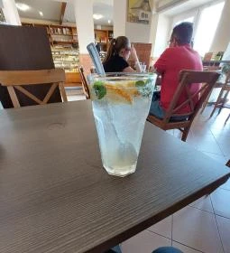 Rozmaring Cukrászda & Kávézó