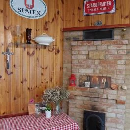 Rózsakert Fogadó étterme, Bercel - Belső