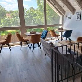 Rózy Tapolca - Belső