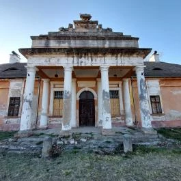 Rudnay-kastély Váchartyán - Külső kép