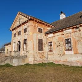 Rudnay-kastély Váchartyán - Külső kép