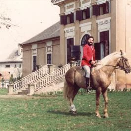 Rudnay-kastély Váchartyán - Külső kép