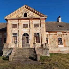 Rudnay-kastély Váchartyán - Külső kép