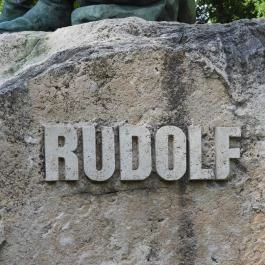Rudolf trónörökös szobra, Budapest - Egyéb