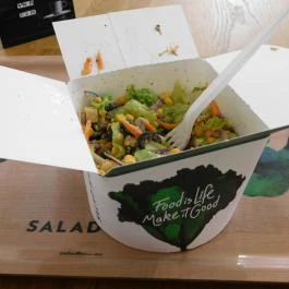 Salad Box - Fővám tér Budapest - Étel/ital