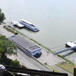 Salamon-torony, Visegrád - Külső kép