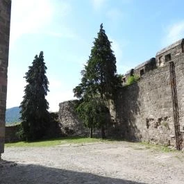 Salamon-torony, Visegrád - Külső kép