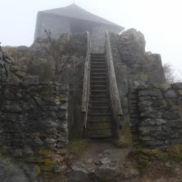 Salgó vára Salgótarján - Külső kép