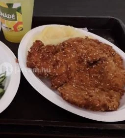 Salt N Pepper - Allee