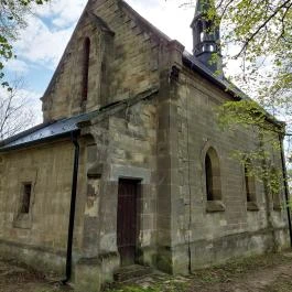 Sándor-Metternich sírkápolna, Gyarmatpuszta - Külső kép