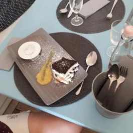 Sárga Borház Vendéglő, Mezőzombor - Étel/ital