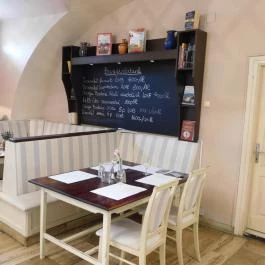 Sárga Borház Vendéglő, Mezőzombor - Belső