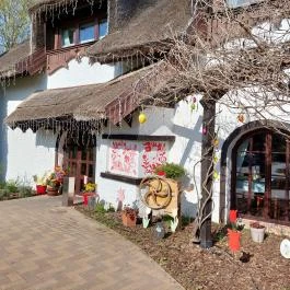 Sári Csárda, Dunakiliti - Külső kép