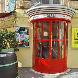 SarkiTanszék Budapest - Külső kép