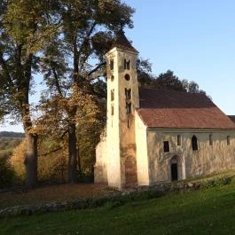 Sarlós Boldogasszony templom Mánfa - Külső kép