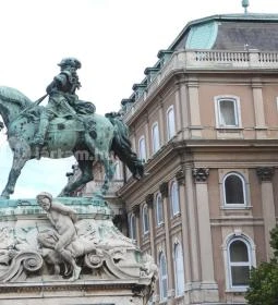 Savoyai Jenő herceg lovasszobra