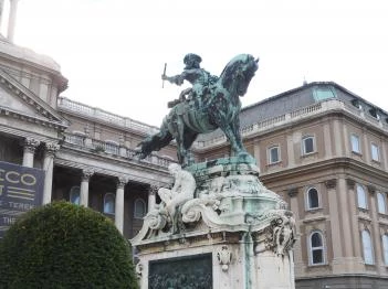 Savoyai Jenő herceg lovasszobra Budapest