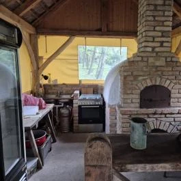 Schvarcz Malom Vendégház, Pápateszér - Vendéglátás