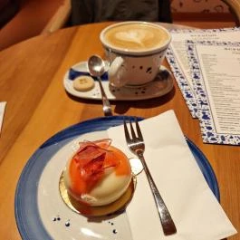 Scruton - Allee, Budapest - Étel/ital