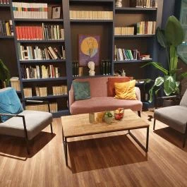 Scruton MCC, Budapest - Belső