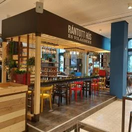 Séf Asztala - Kossuth Lajos tér, Budapest - Belső