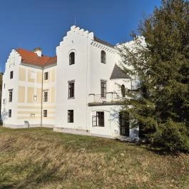 Sennyey-Bezerédj-Békássy kastély, Zsennye - Külső kép