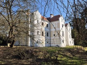 Sennyey-Bezerédj-Békássy kastély Zsennye