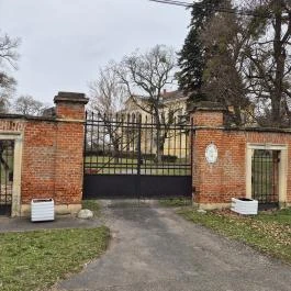 Sényi-kastély Balogunyom - Külső kép