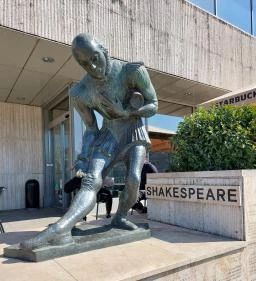 Shakespeare-emlékmű