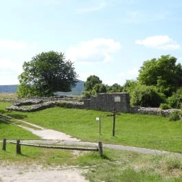 Sibrik-dombi római erőd és ispáni vár romjai Visegrád - Külső kép