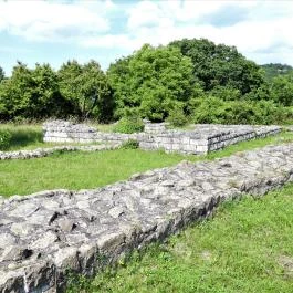 Sibrik-dombi római erőd és ispáni vár romjai Visegrád - Külső kép