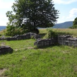 Sibrik-dombi római erőd és ispáni vár romjai Visegrád - Külső kép