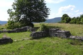 Sibrik-dombi római erőd és ispáni vár romjai Visegrád