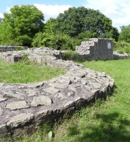 Sibrik-dombi római erőd és ispáni vár romjai