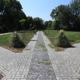 Sissy Emlékpark Kisbér - Külső kép