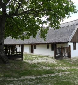 Táp Skanzen