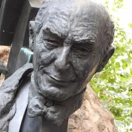 Solti György szobra, Budapest - Egyéb