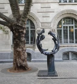 Solti György szobra