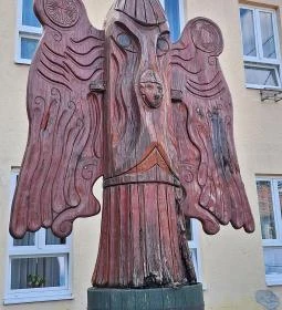 Solymosi Turul szobor