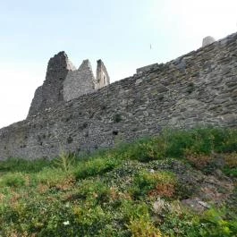 Somlói vár Doba - Külső kép