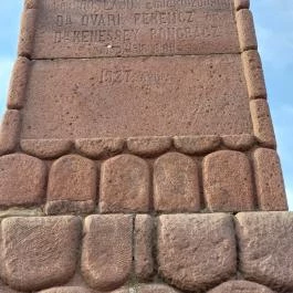 Soós Lajos emlékoszlop Balatonkenese - Külső kép