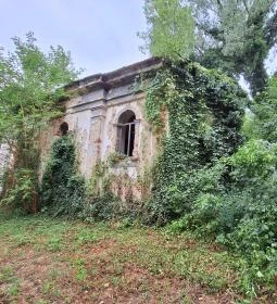 Sörnyepusztai templomrom