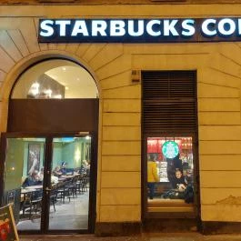 Starbucks - Baross tér Budapest - Külső kép