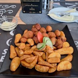 Stefano & Mamut Ételbár & Kávézó, Polgárdi - Étel/ital