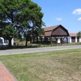 Sterbetz István Túzokvédelmi Látogatóközpont KMNP, Dévaványa - Külső kép